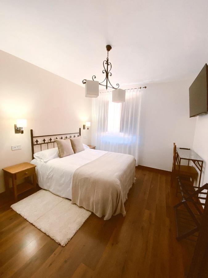 Hotel Rural Candela Y Plata Puerto de Béjar Esterno foto
